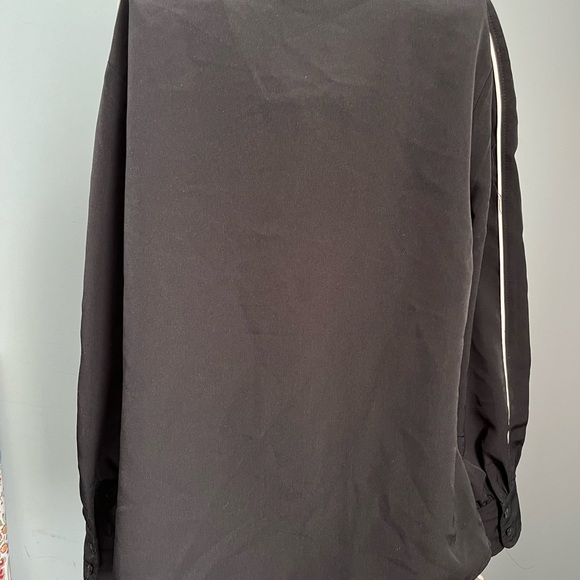 Banana Republic black satin blouse, size XS - Picture 5 of 5